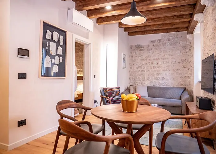 Porta Maestra Apartamento